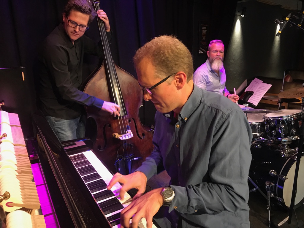 FredagsJAM - Jesper Hertz Trio
